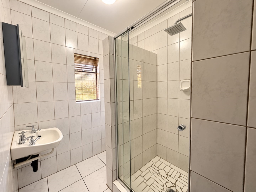 3 Bedroom Property for Sale in Roodia Free State